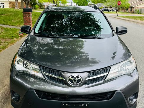 Used 2015 Toyota RAV4 LE image 6
