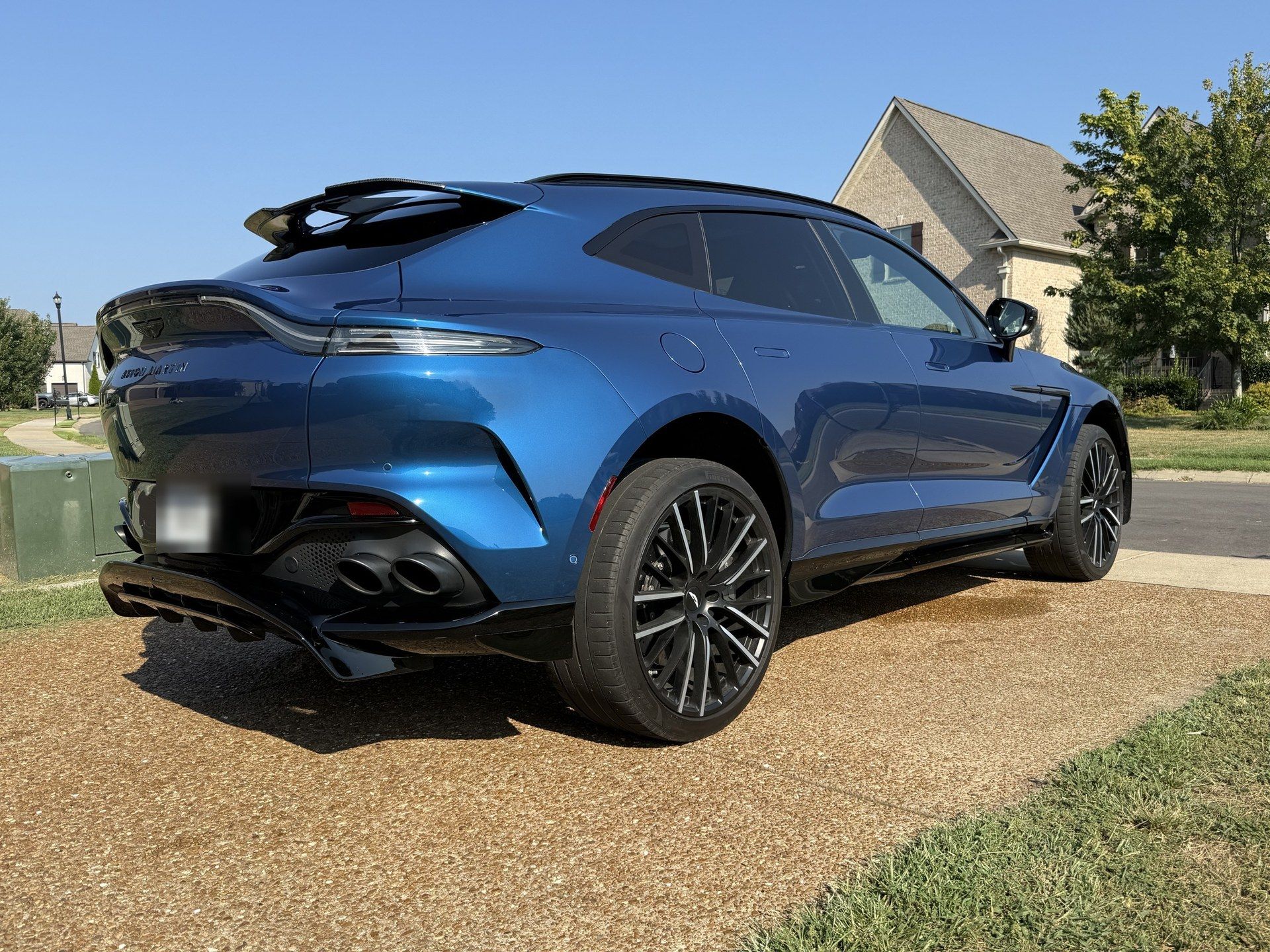 Used 2023 Aston Martin DBX 707 AWD/4WD image 4