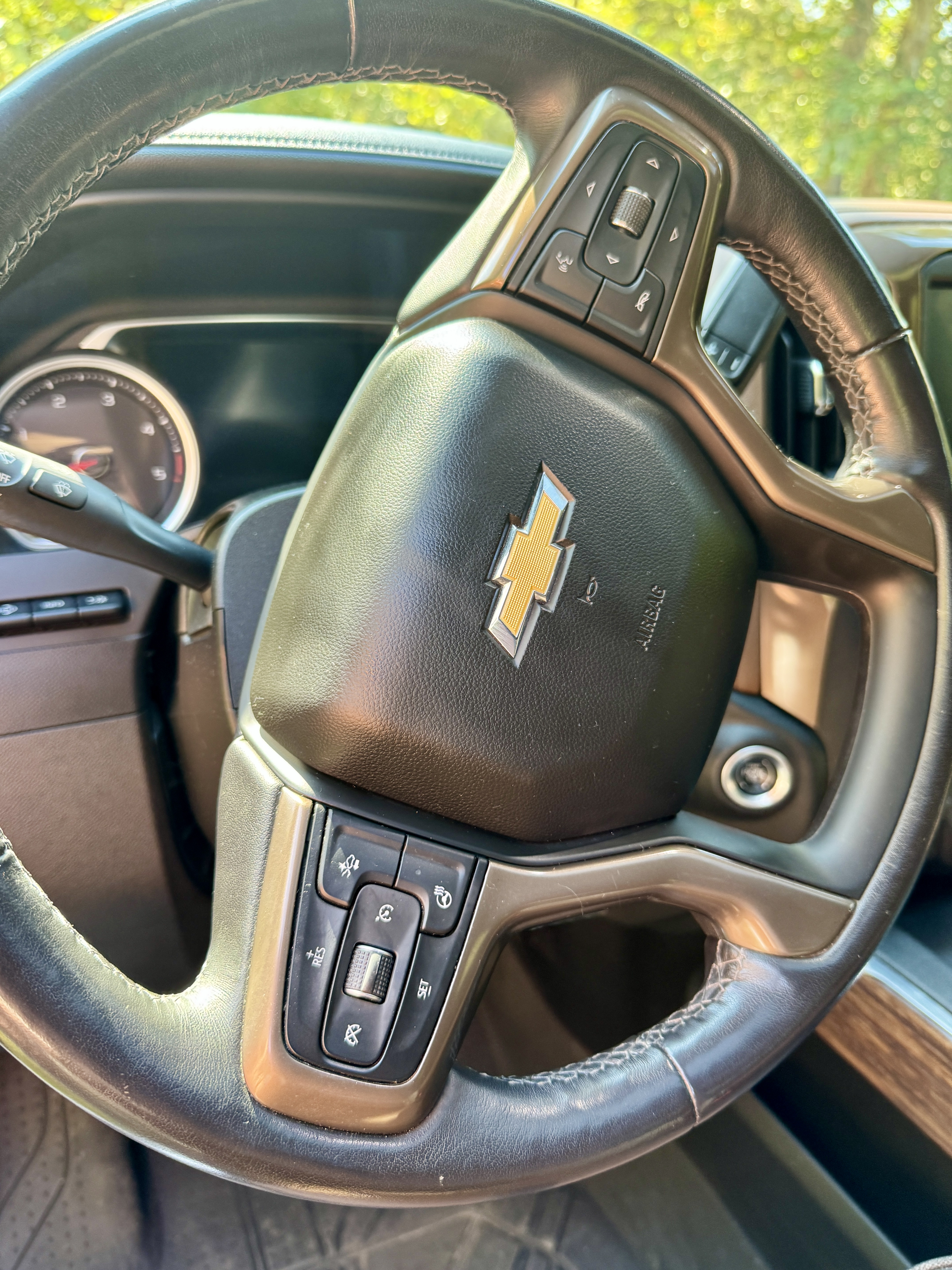 Used 2021 Chevrolet Silverado 3500 High Country AWD/4WD image 22