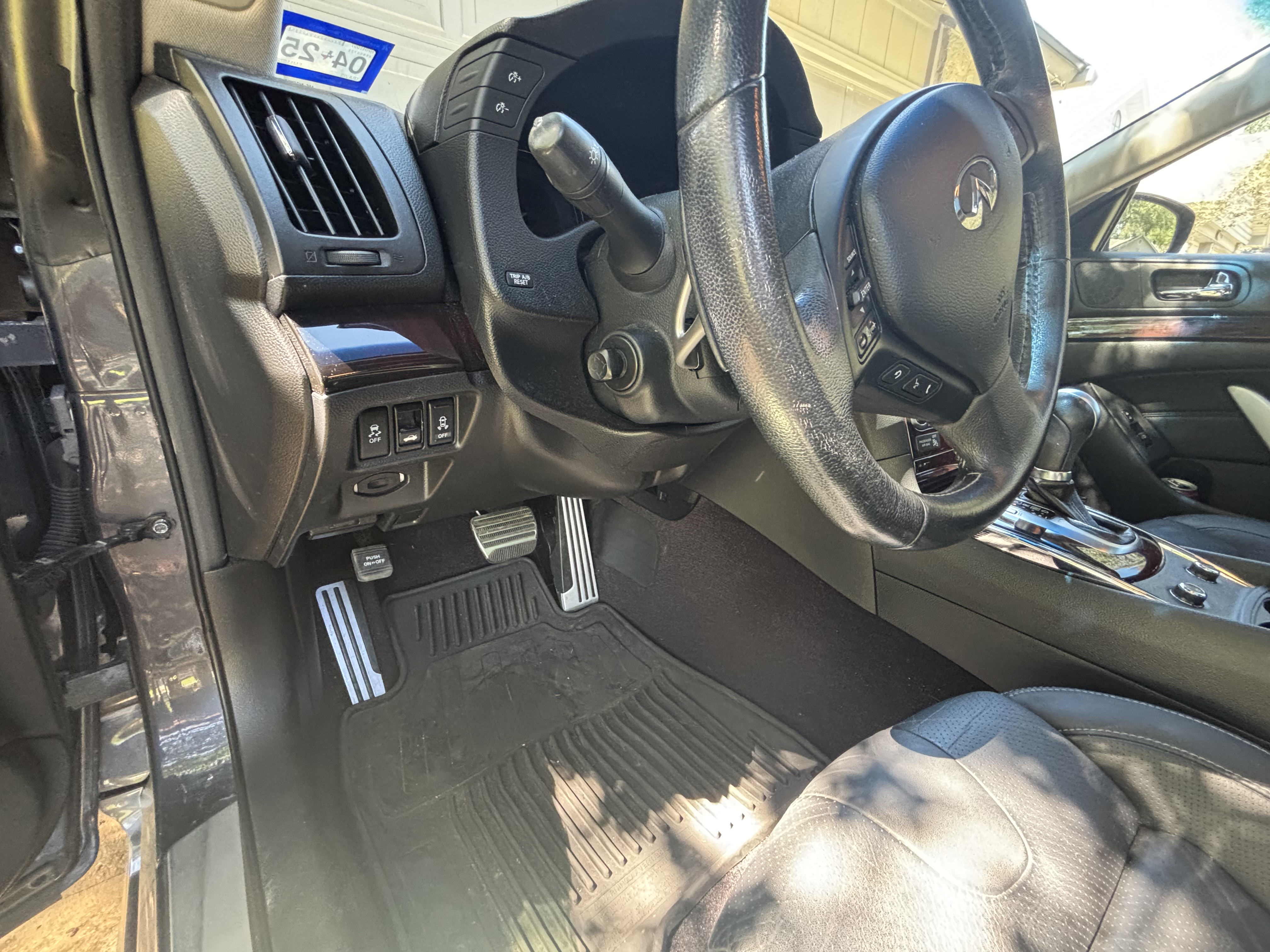 Used 2014 INFINITI Q60 Journey w/ Premium Package RWD image 10