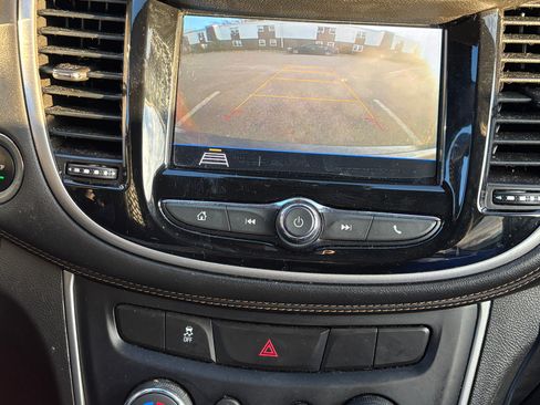 Used 2018 Chevrolet Trax LT w/ Driver Confidence Package image 20