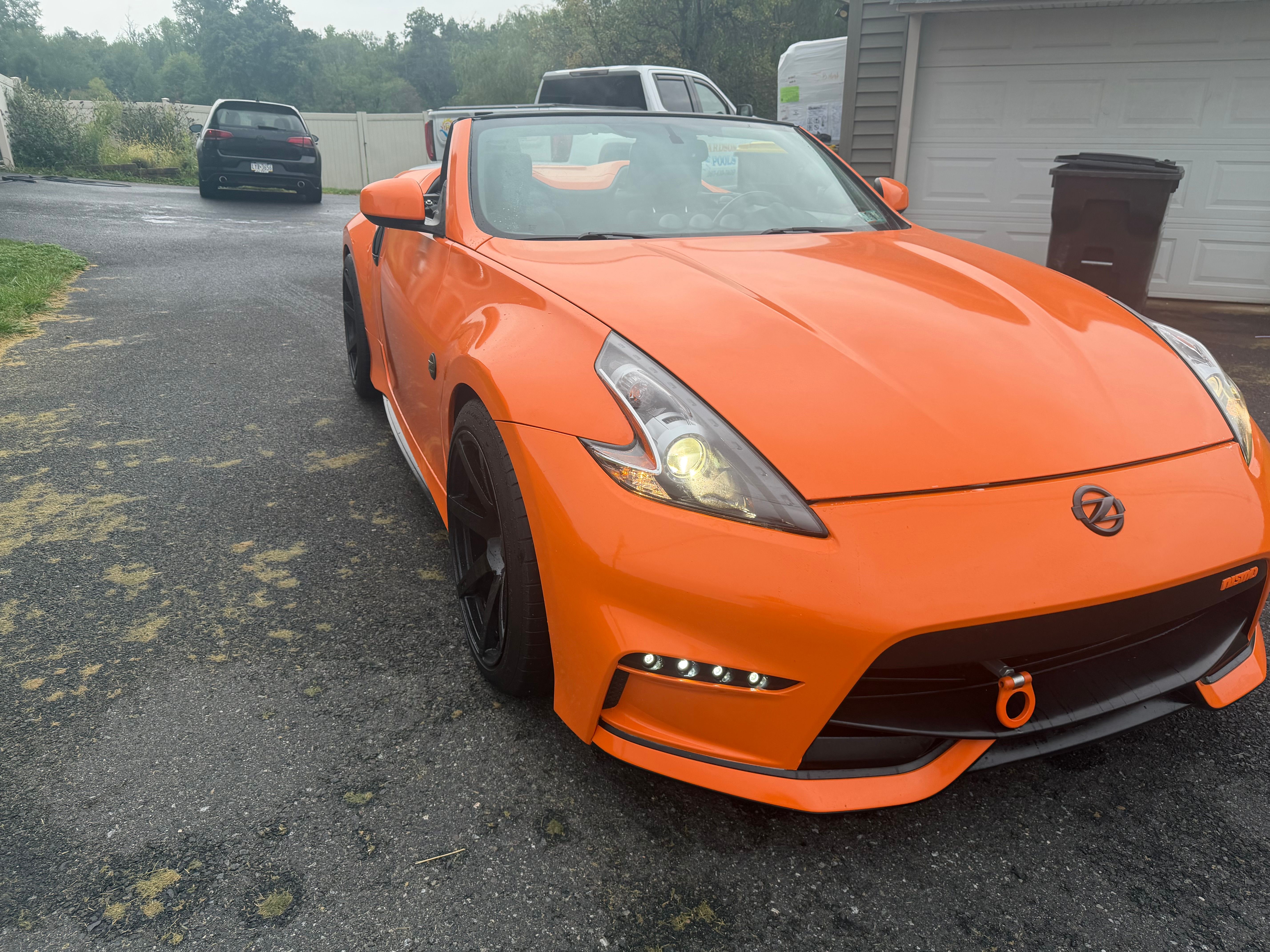 Used 2010 Nissan 370Z Roadster RWD image 8
