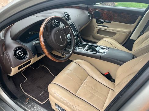 Used 2014 Jaguar XJ L Portfolio AWD/4WD image 10