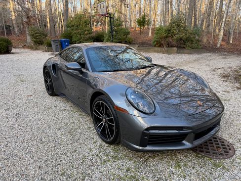 Used 2022 Porsche 911 Turbo image 4