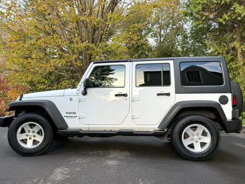 Used 2014 Jeep Wrangler Unlimited Sport w/ Quick Order Package 24S image 2