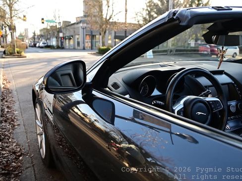 Used 2018 Jaguar F-TYPE Convertible image 2
