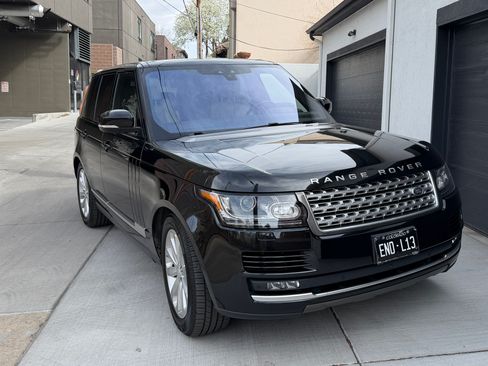 Used 2017 Land Rover Range Rover HSE image 4