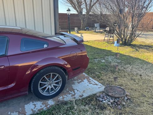 Used 2007 Ford Mustang GT Premium RWD image 9