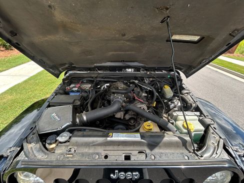 Used 2011 Jeep Wrangler Rubicon w/ PWR Convenience Group image 14