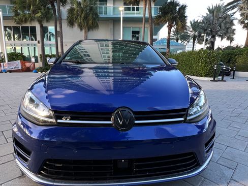 Used 2017 Volkswagen Golf Hatchback Sedan 4D image 8