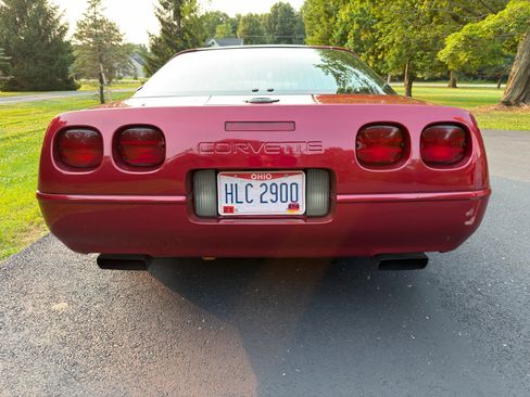 Used 1995 Chevrolet Corvette Coupe RWD image 13