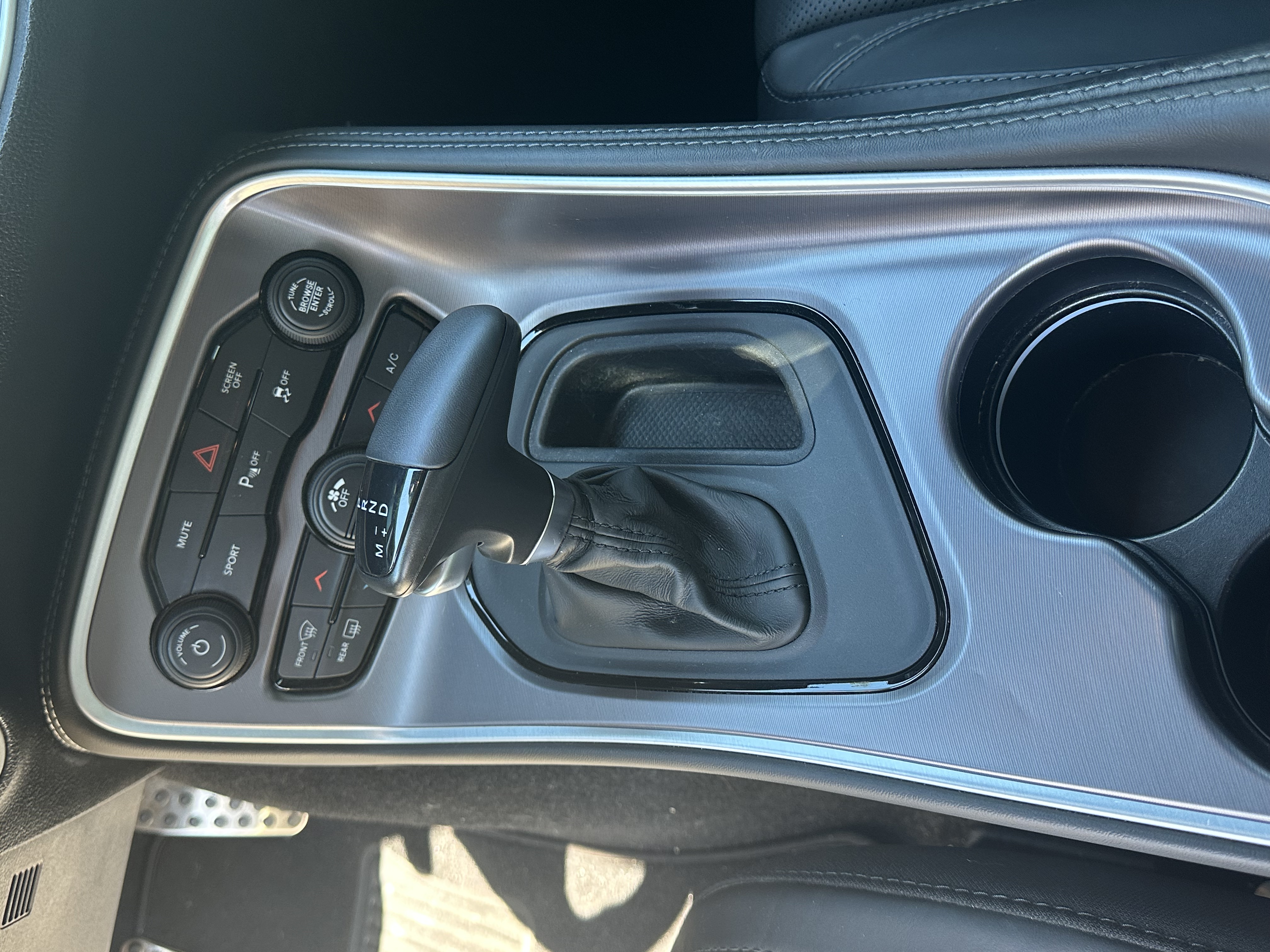 Used 2019 Dodge Challenger SXT w/ Plus Package RWD image 18