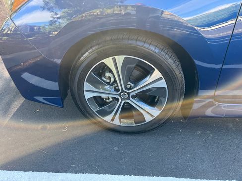 Used 2022 Nissan Leaf SV image 10