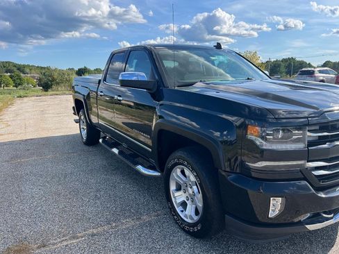 Used 2016 Chevrolet Silverado 1500 LTZ Z71 w/ LTZ Plus Package AWD/4WD image 12