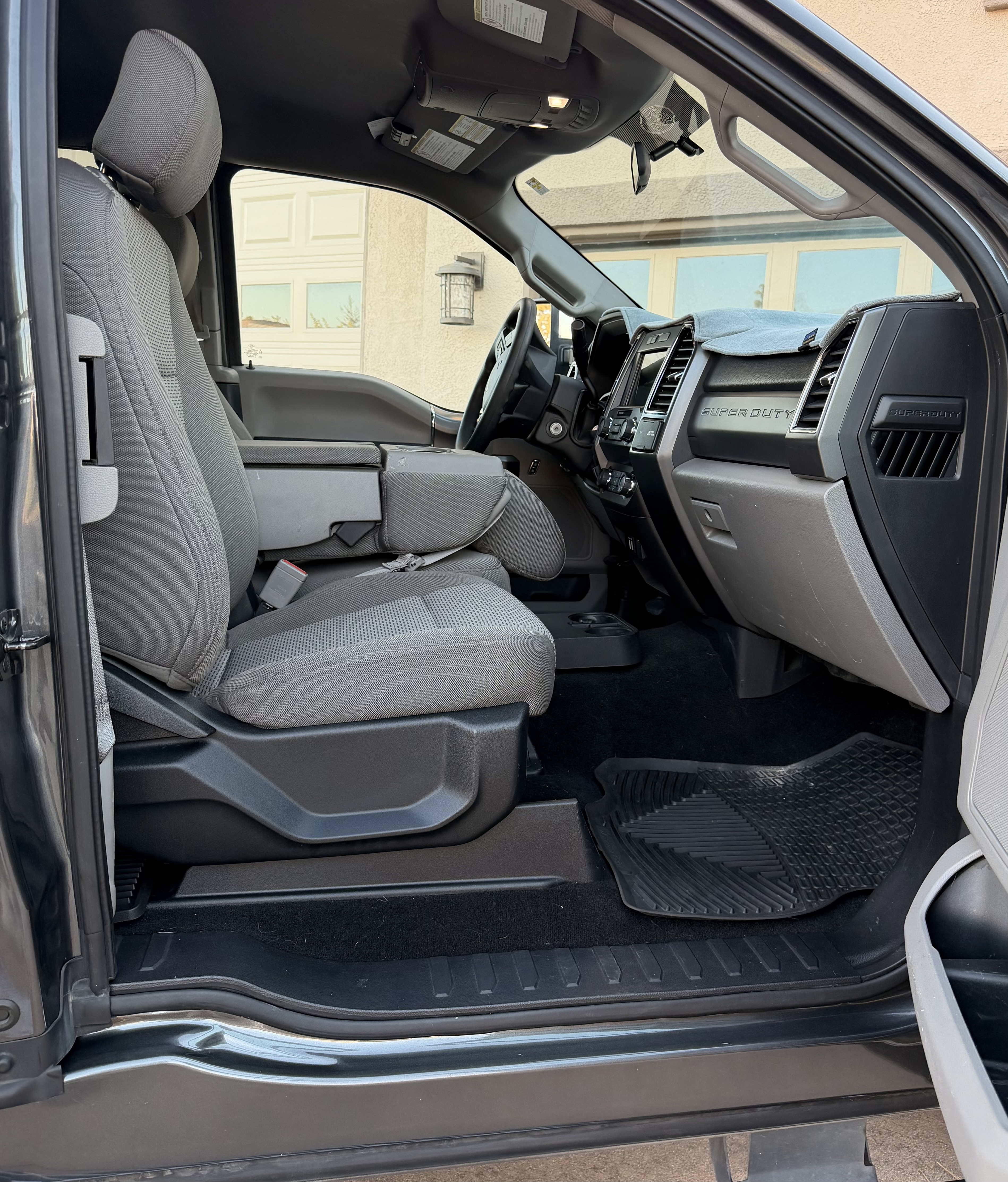 Used 2019 Ford F250 XLT w/ XLT Premium Package RWD image 13