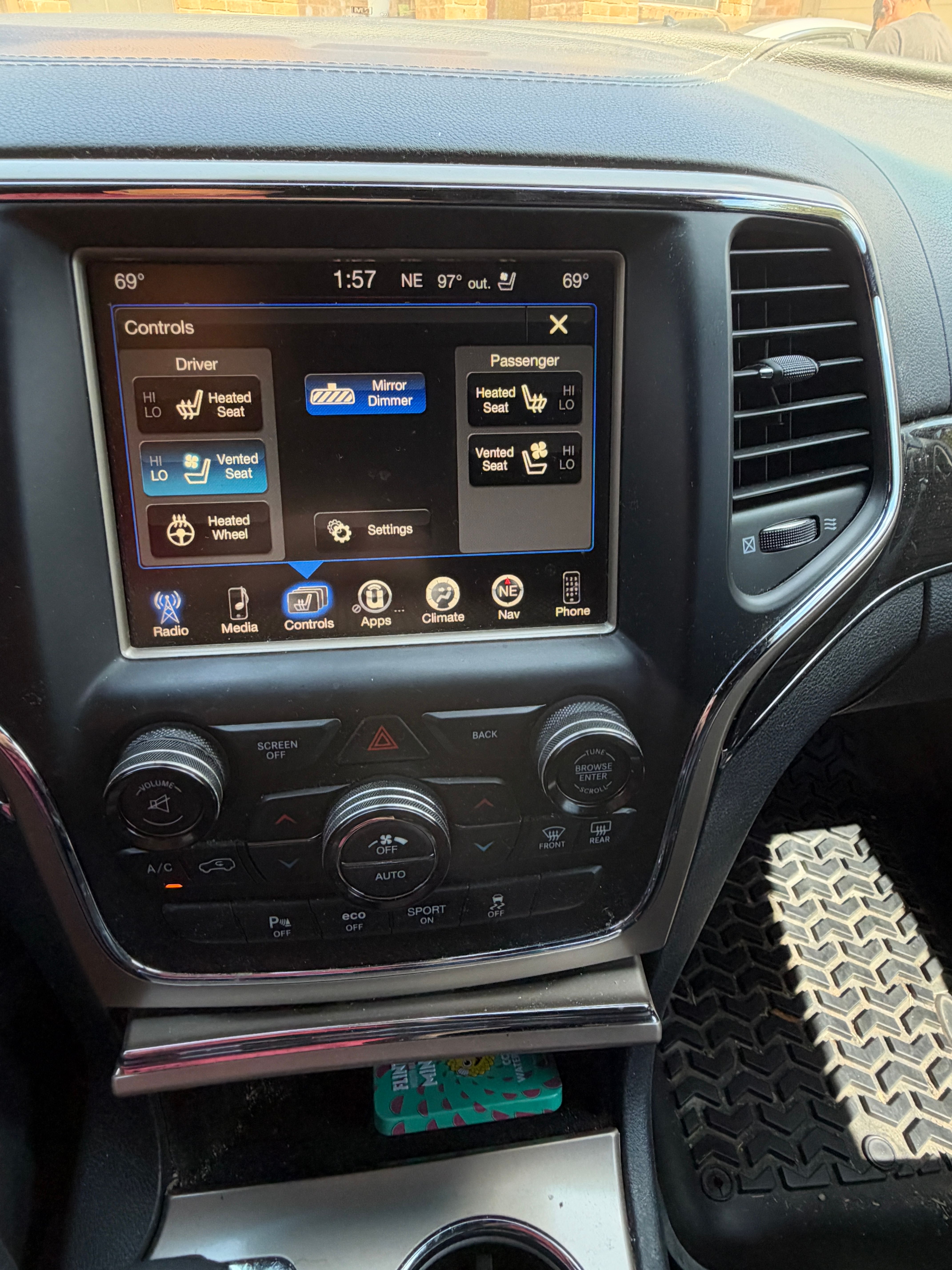 Used 2016 Jeep Grand Cherokee Overland AWD/4WD image 18