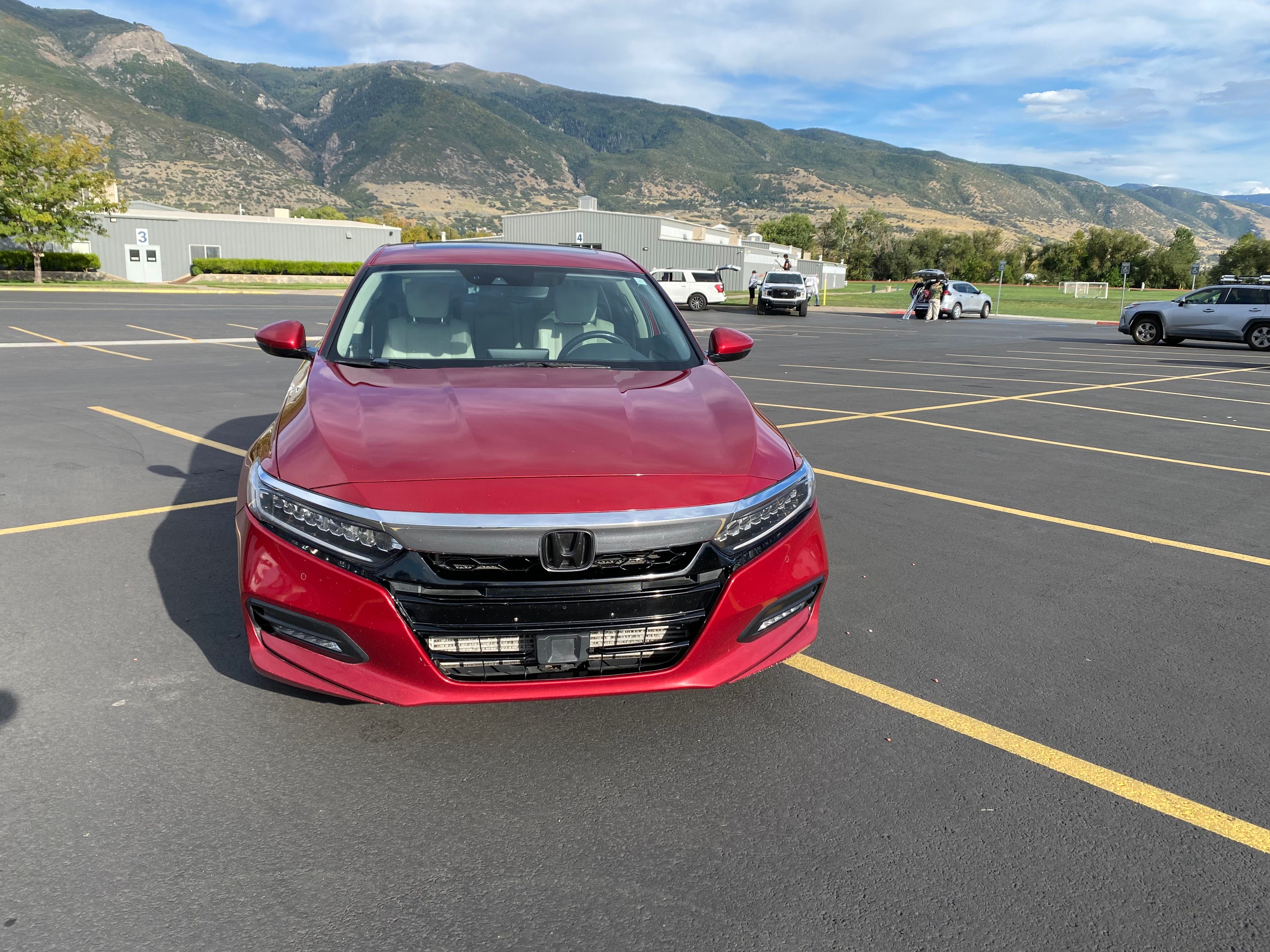 Used 2018 Honda Accord Touring image 2