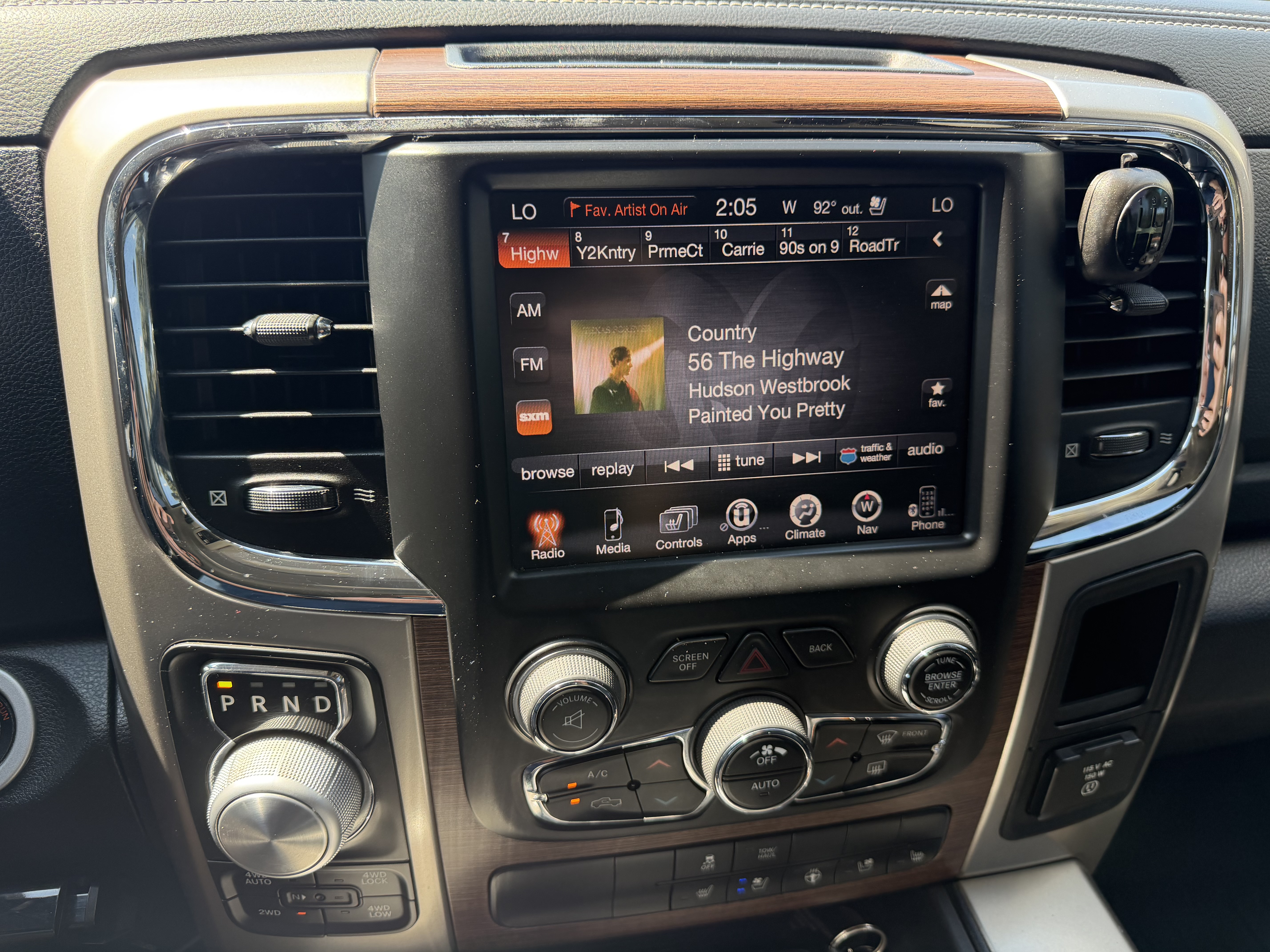Used 2014 RAM 1500 Laramie w/ Convenience Group AWD/4WD image 10