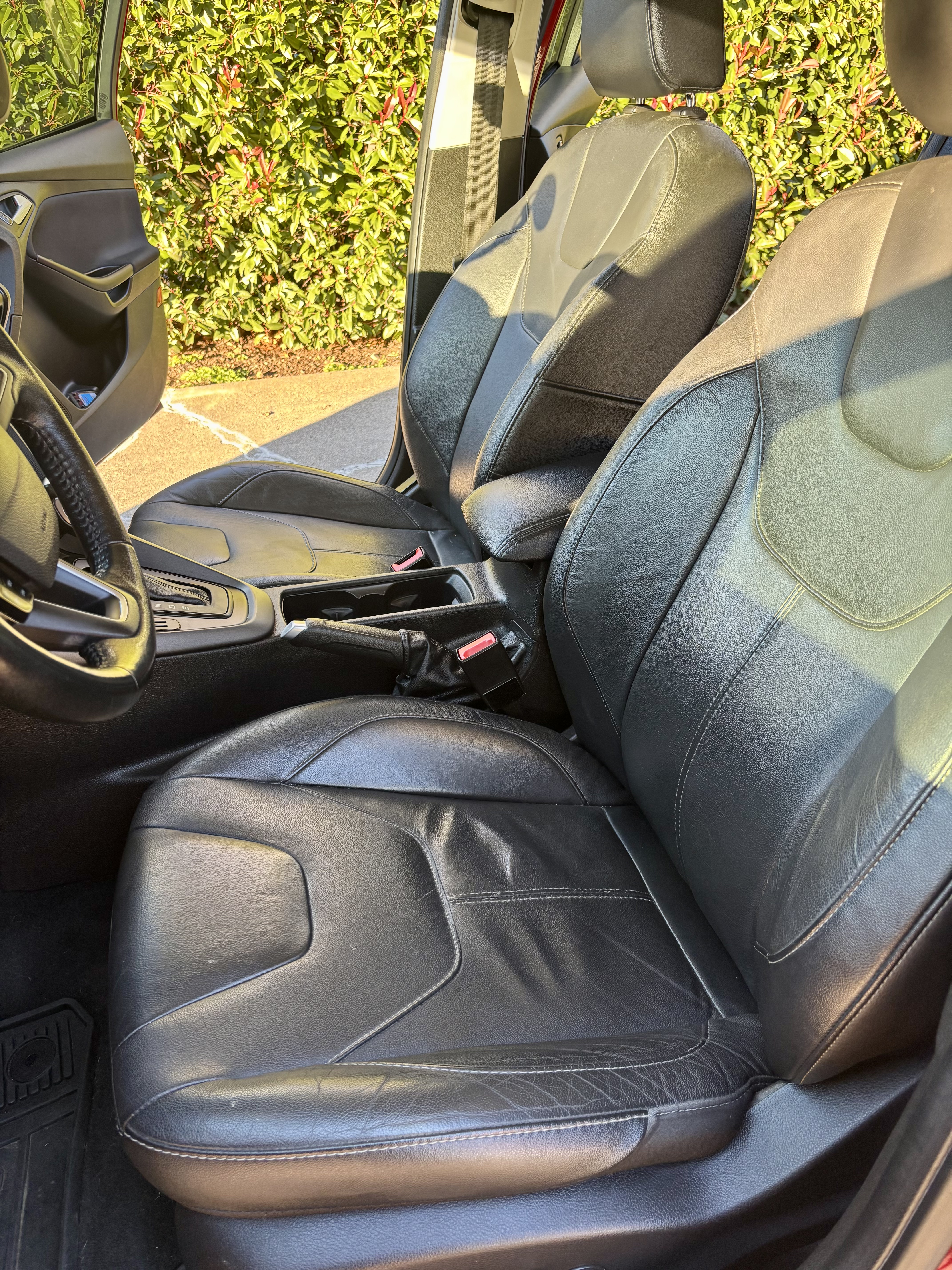 Used 2016 Ford Focus SE FWD image 15