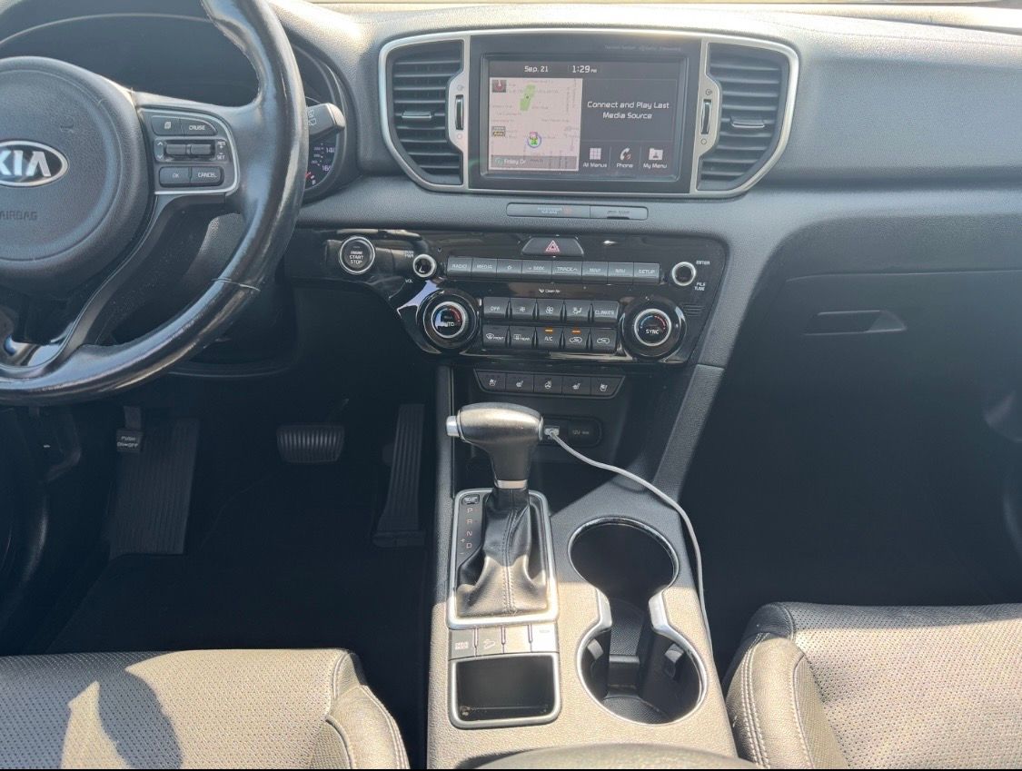 Used 2019 Kia Sportage EX w/ EX Technology Package FWD image 11