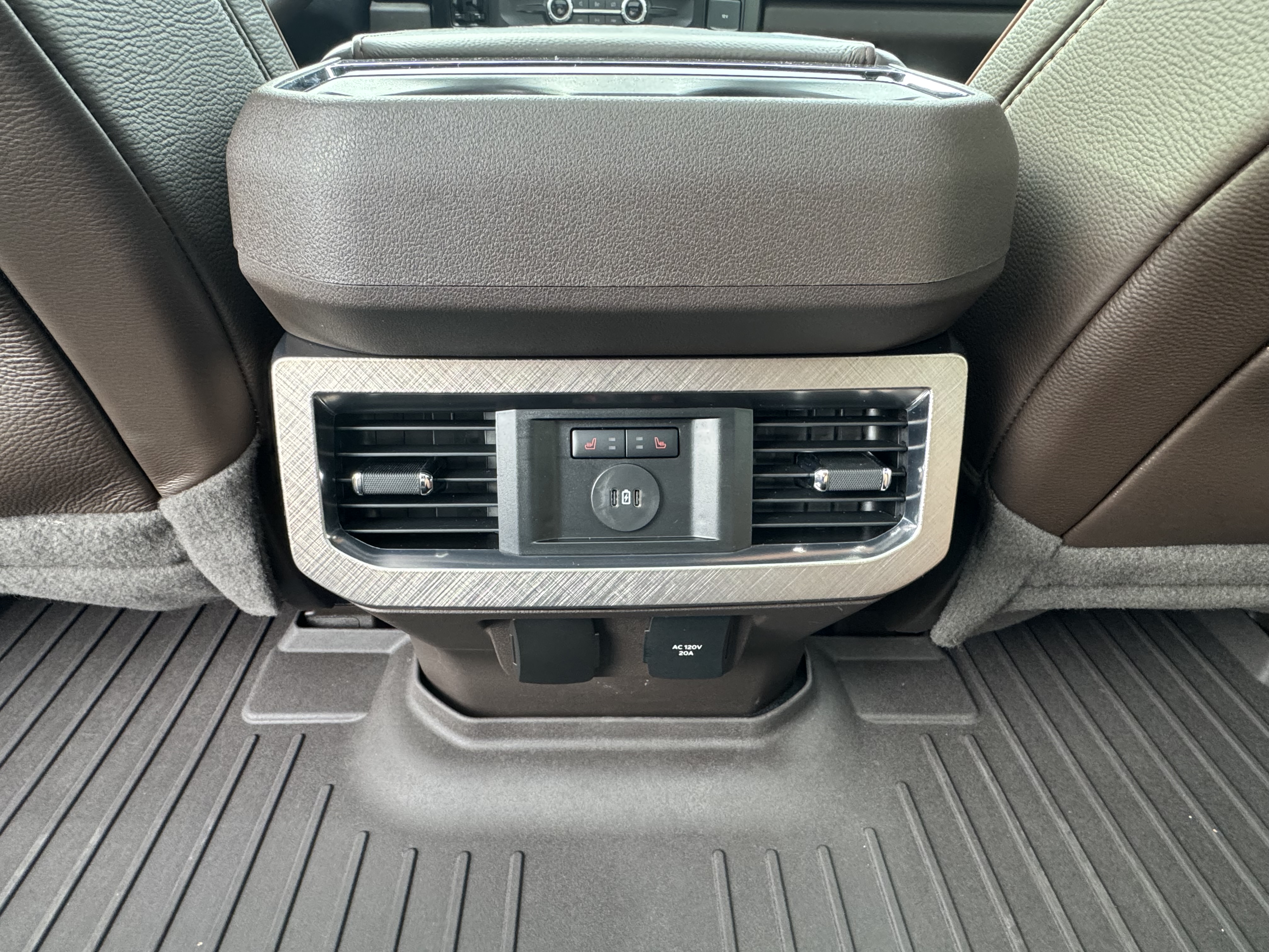 Used 2024 Ford F450 King Ranch w/ FX4 Off-Road Package AWD/4WD image 23