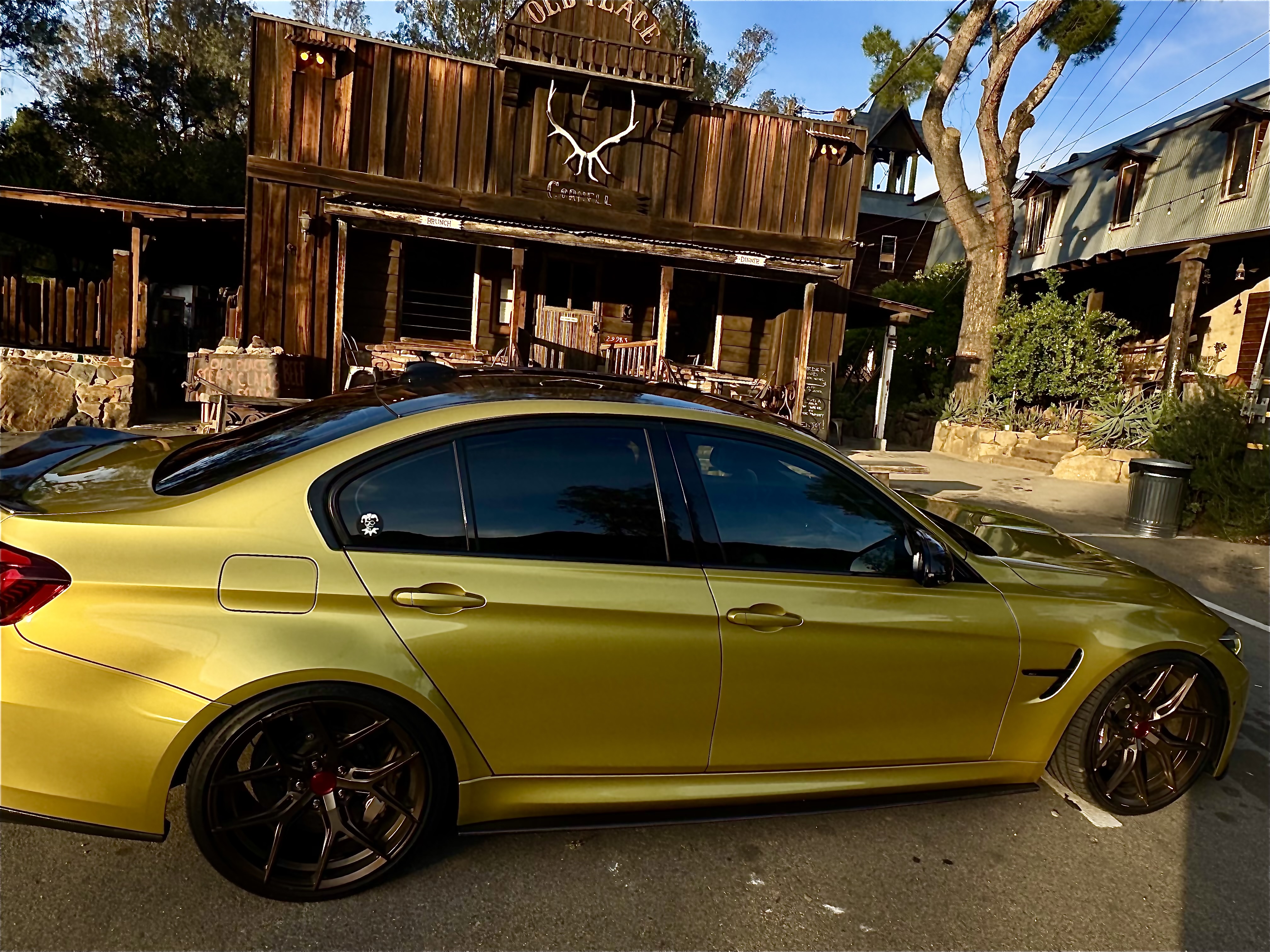 Used 2018 BMW M3 RWD image 1