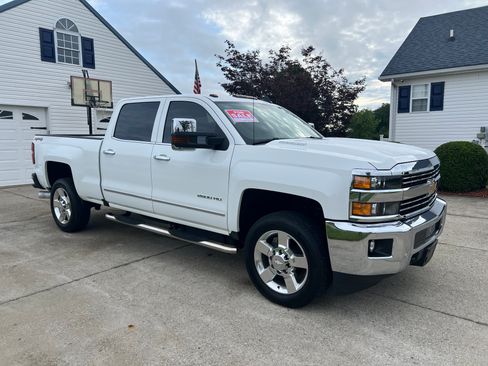 Used 2016 Chevrolet Silverado 2500 LTZ w/ Duramax Plus Package AWD/4WD image 6