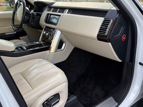 Used 2015 Land Rover Range Rover Supercharged image 16