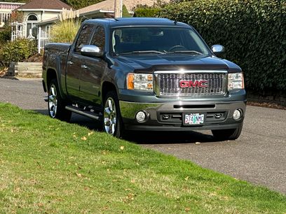 Used 2011 GMC Sierra 1500 SLT w/ SLT Convenience Package