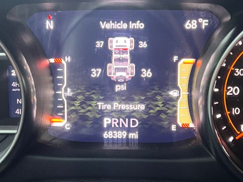 Used 2021 Jeep Wrangler Unlimited Sahara AWD/4WD image 17