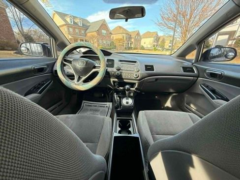 Used 2010 Honda Civic DX-VP image 16