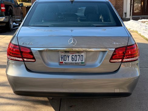 Used 2014 Mercedes-Benz E 350 4MATIC Sedan image 4