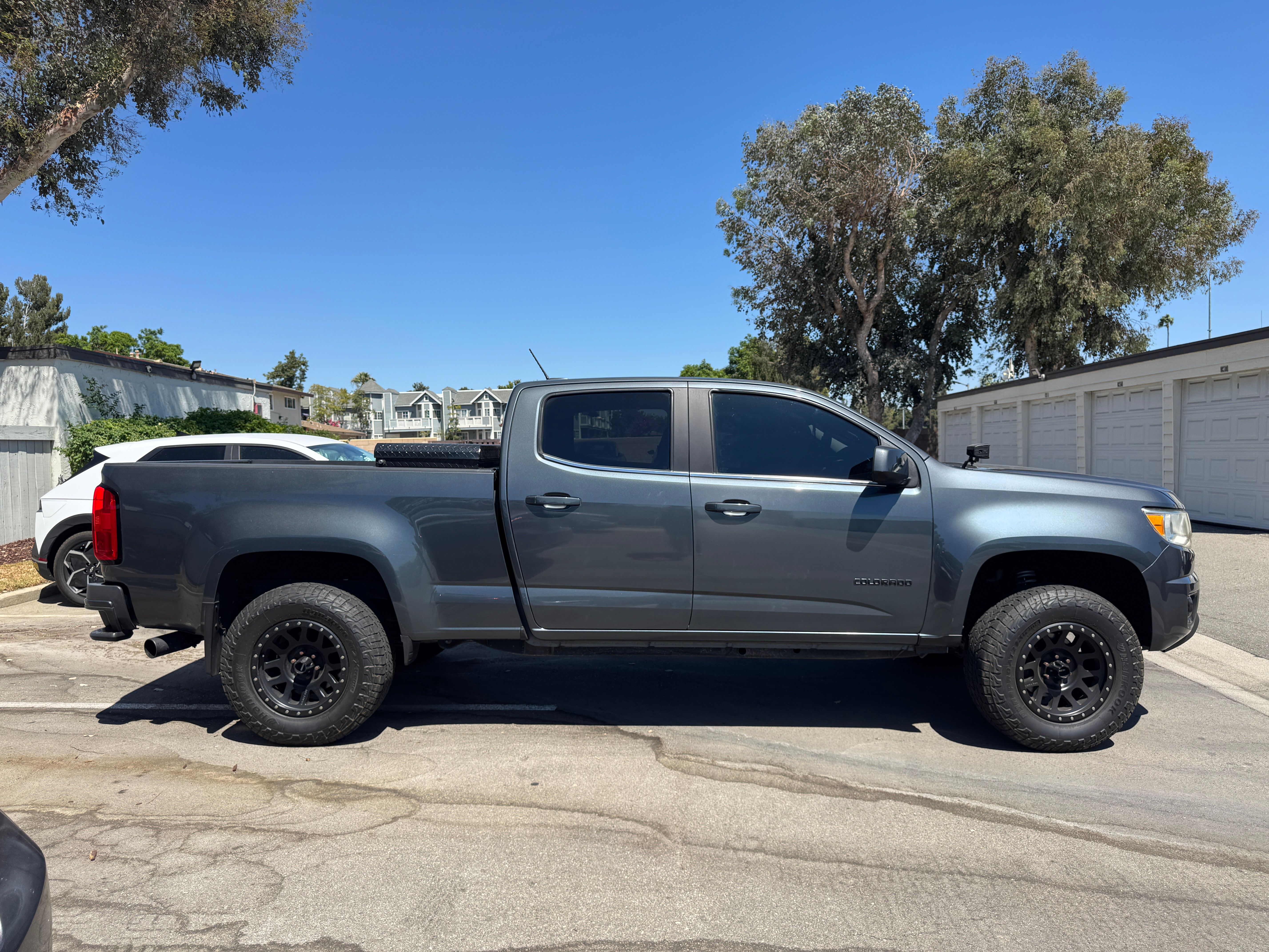 Used 2015 Chevrolet Colorado LT w/ LT Convenience Package RWD image 9