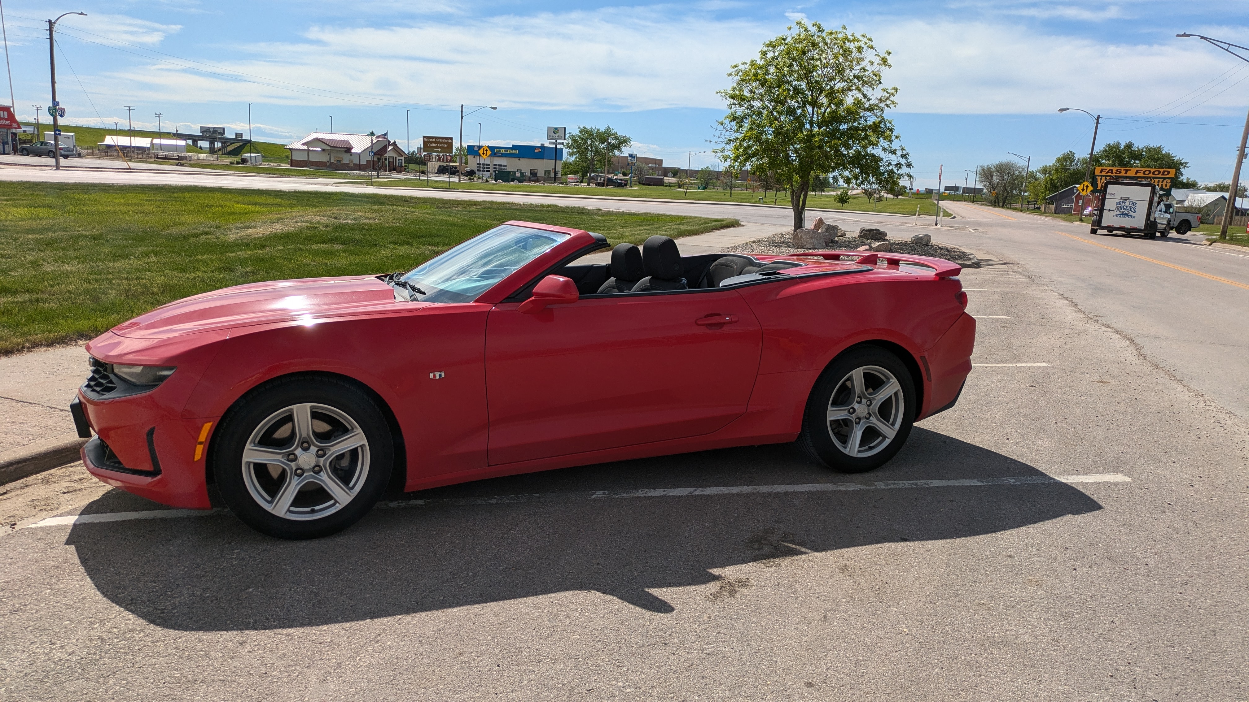 Used 2019 Chevrolet Camaro LT RWD image 5