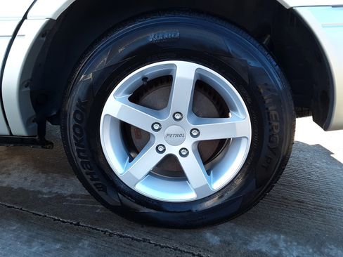 Used 1999 Toyota Sienna XLE image 17