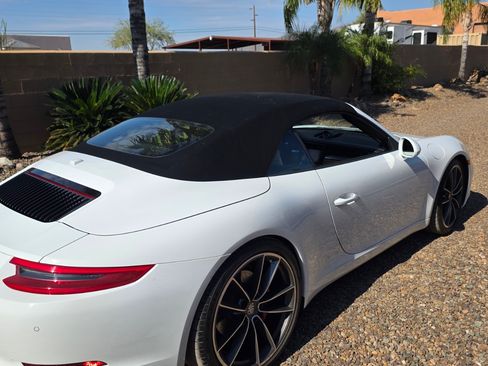 Used 2017 Porsche 911 Carrera S image 10