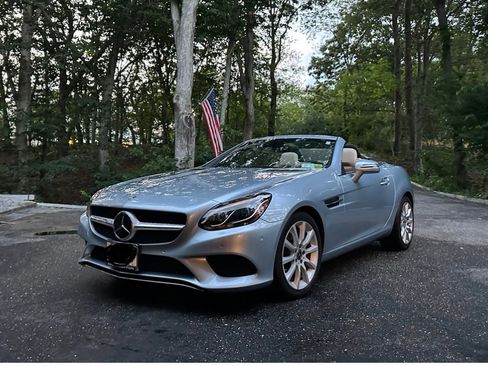 Used 2018 Mercedes-Benz SLC 300 image 1
