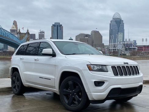 Used 2015 Jeep Grand Cherokee Altitude image 8