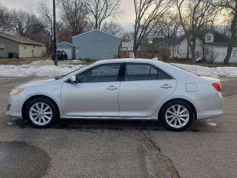 Used 2012 Toyota Camry XLE image 11