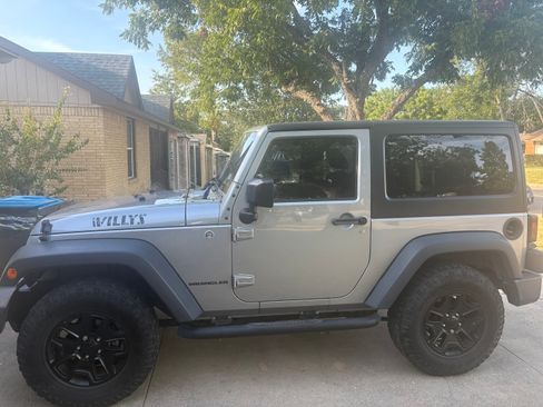 Used 2015 Jeep Wrangler Sport AWD/4WD image 4