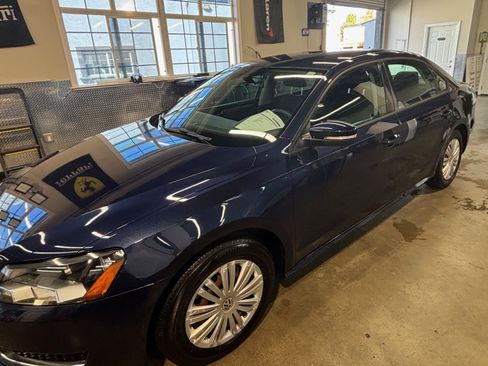 Used 2015 Volkswagen Passat 1.8T S image 4