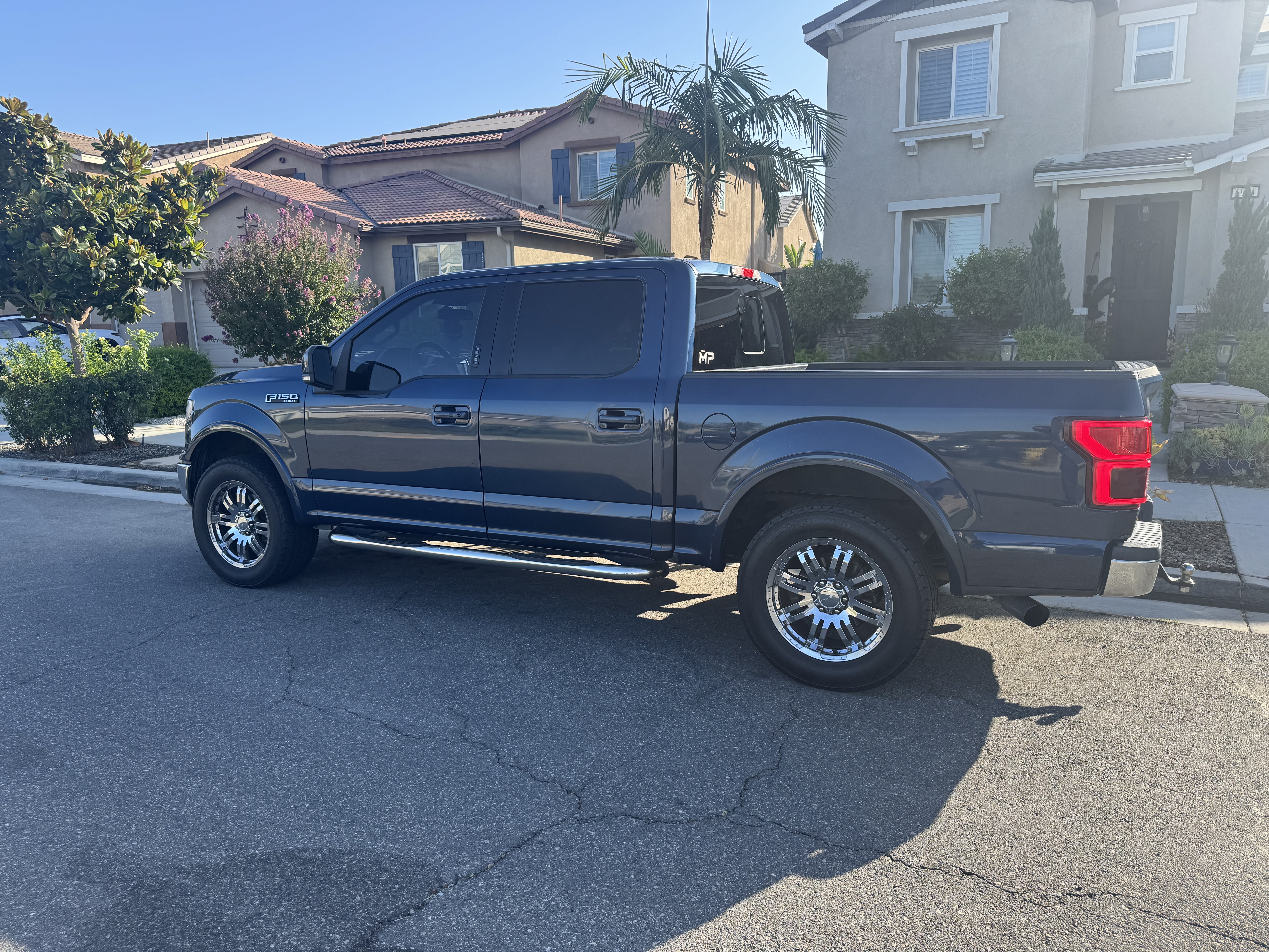 Used 2020 Ford F150 Lariat RWD image 2