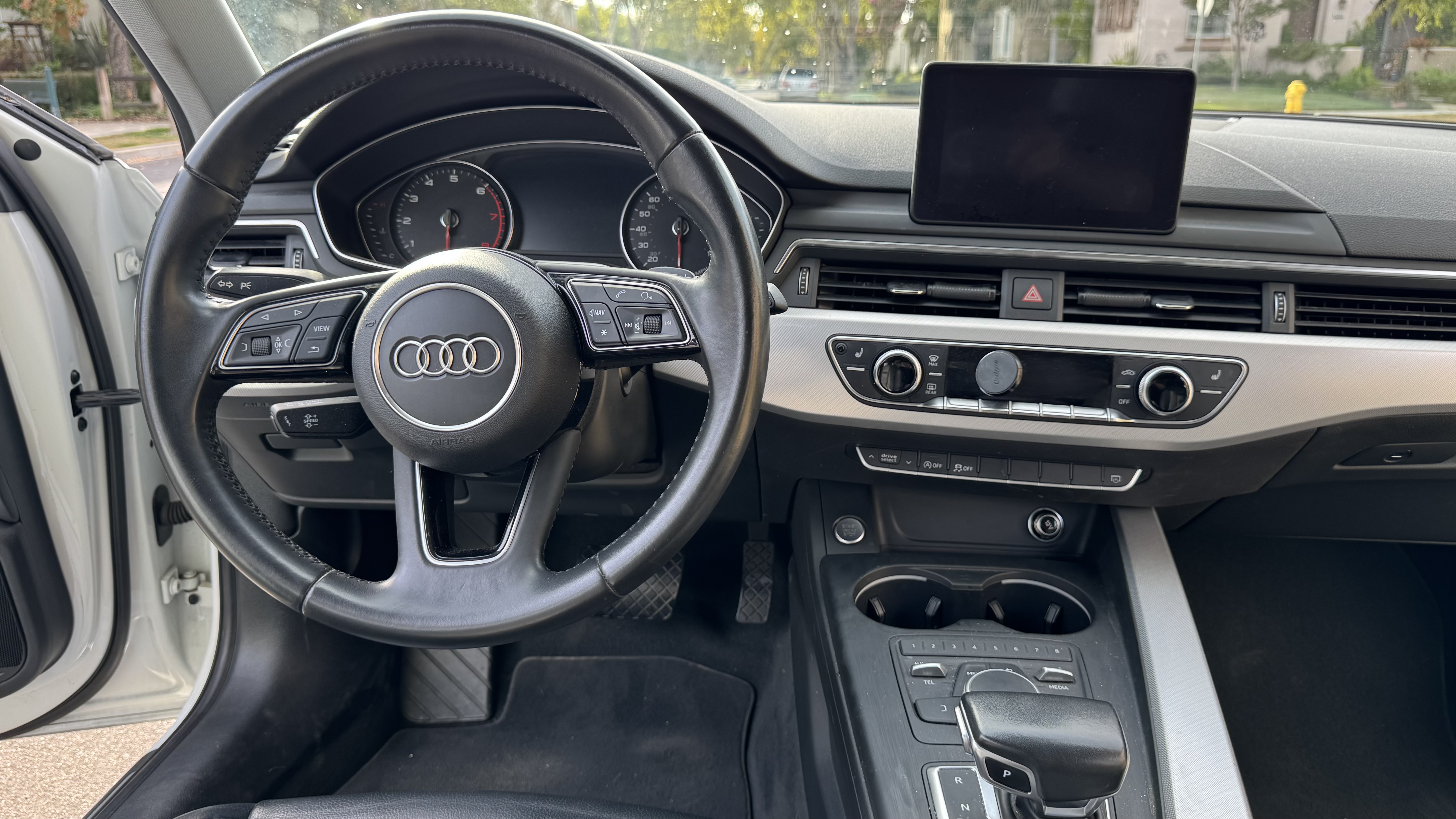 Used 2018 Audi A4 2.0T Ultra Premium w/ Convenience Package FWD image 11