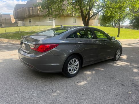 Used 2011 Hyundai Sonata GLS FWD image 6