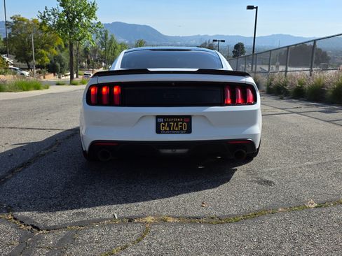 Used 2017 Ford Mustang GT image 8