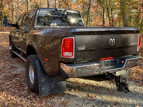 Used 2018 RAM 3500 Laramie Longhorn image 5