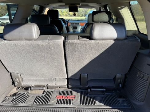 Used 2007 GMC Yukon SLT w/ SLT Preferred Equipment Group image 19