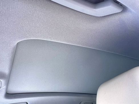 Used 2022 Audi e-tron Premium image 23