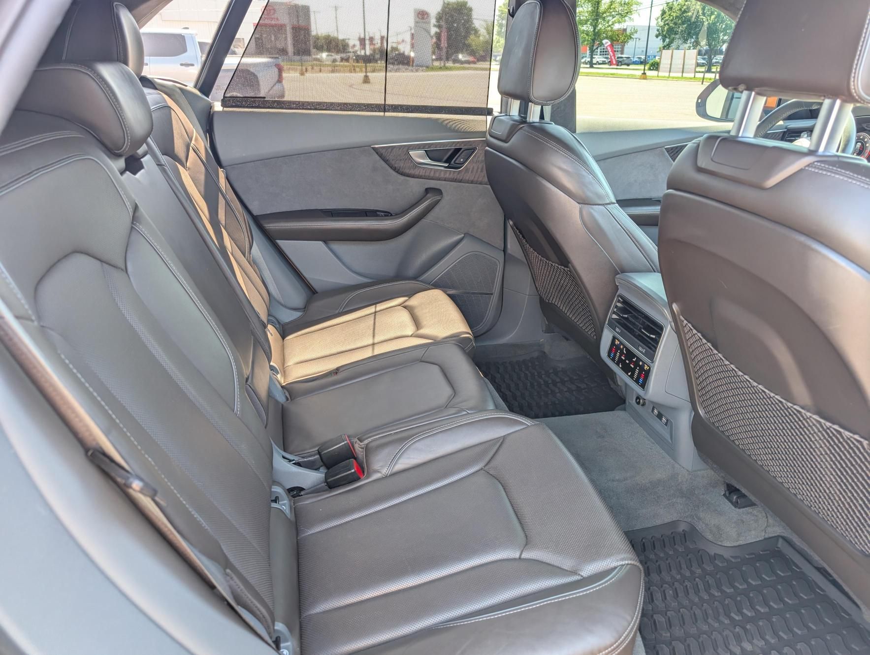 Used 2019 Audi Q8 Prestige AWD/4WD image 13