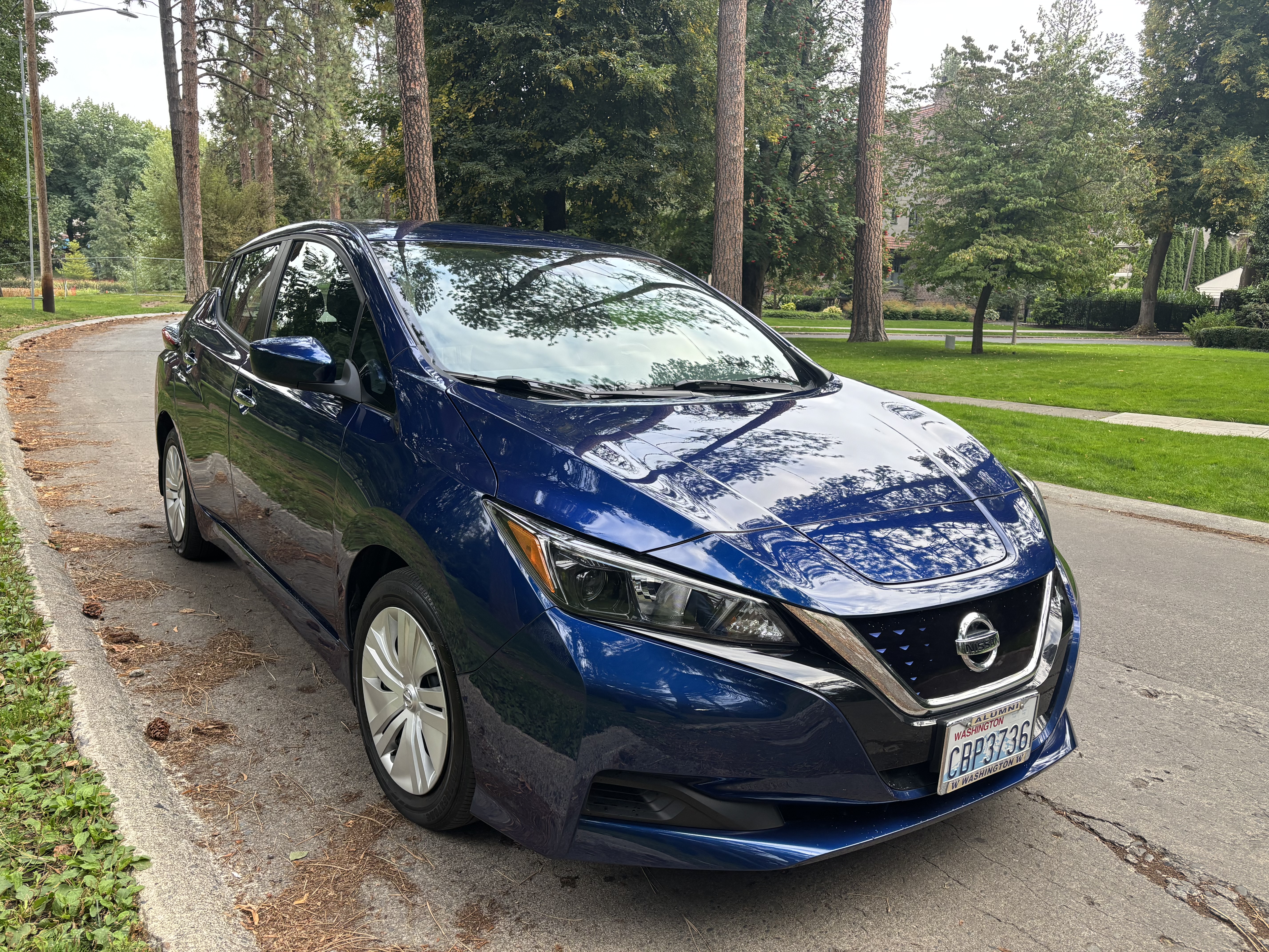Used 2022 Nissan Leaf S FWD image 6
